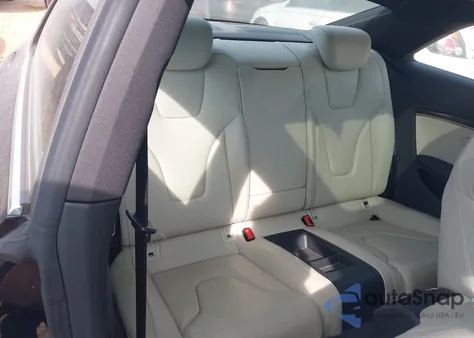 2010 Audi S5 4.2 Premium Plus из США, поврежденный, VIN WAUGVAFR9AA066681